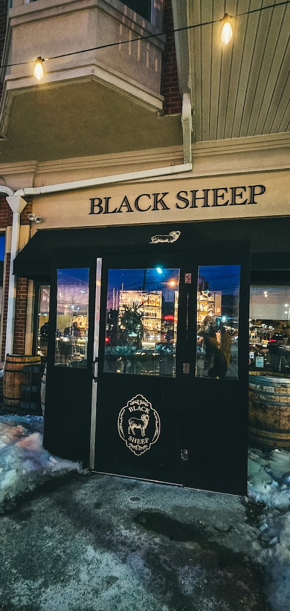 Black Sheep Bar And Provisions Photos 2